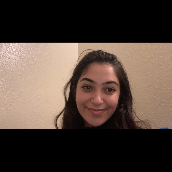 Meet your Posher, Sarah - Picture 1 of 1